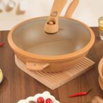 Factory Price Healthy Wok Pan Non-stick Kitchen Glass Cover Clay Woks Without Coating